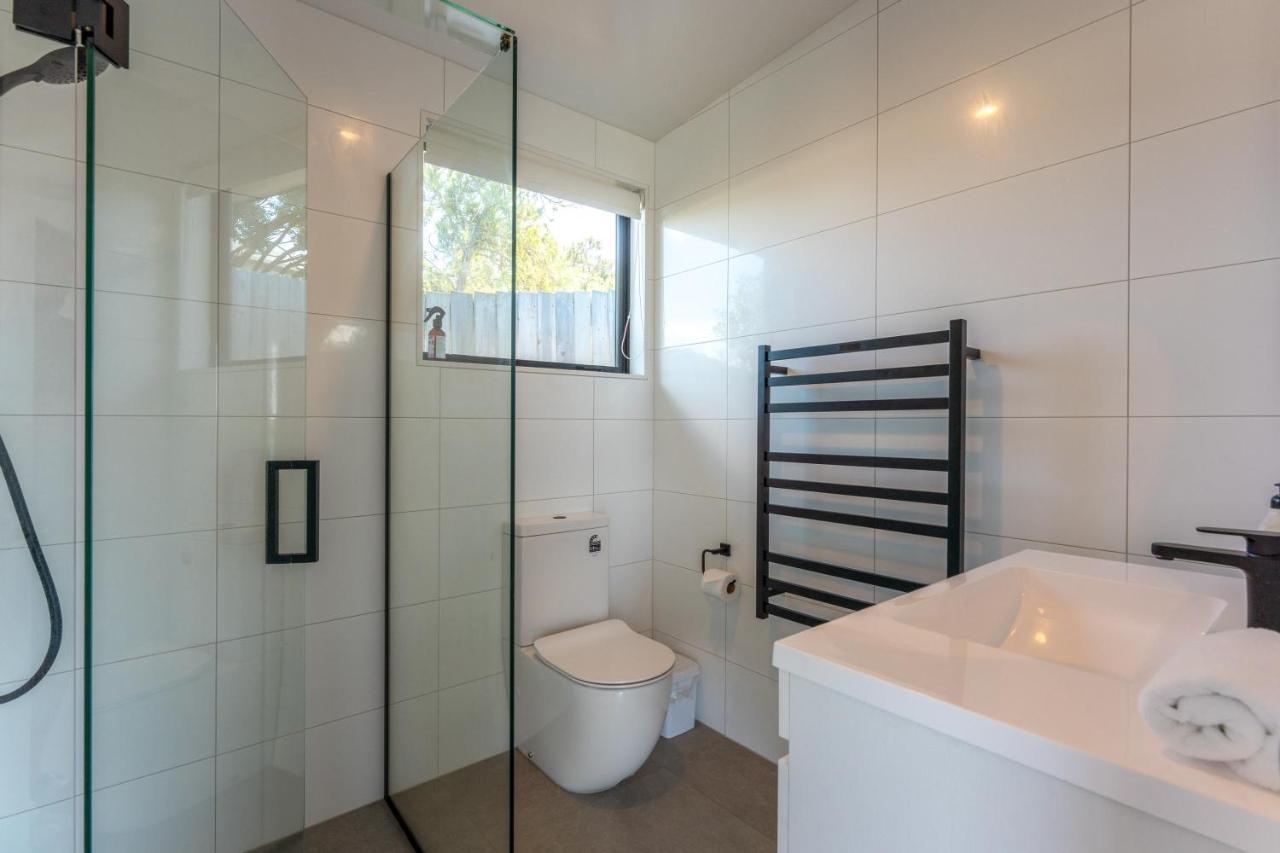 Luna Cottage. Stunning Ocean Views On Waiheke Oneroa Extérieur photo